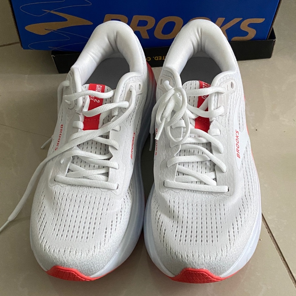 Brooks Women's White and orange Athletic Shoes